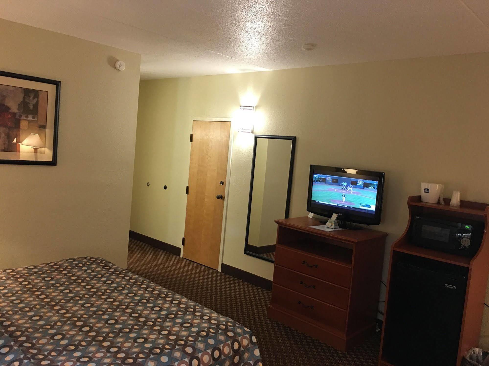 Country Inn & Suites By Radisson, Indianapolis East, In Exterior foto